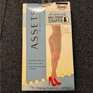 NWT Assets By Spanx Hi Waist Mid Thigh Shaper Nude Womens Size 5
